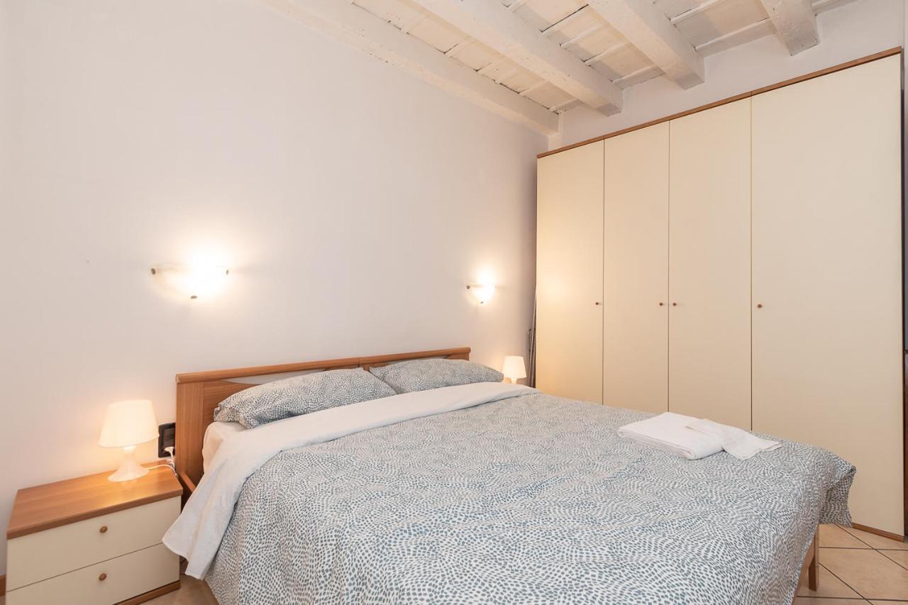 Appartamento Bilocale 1 Piazza Vittoria - Affitti Brevi Italia Bréscia Exterior foto