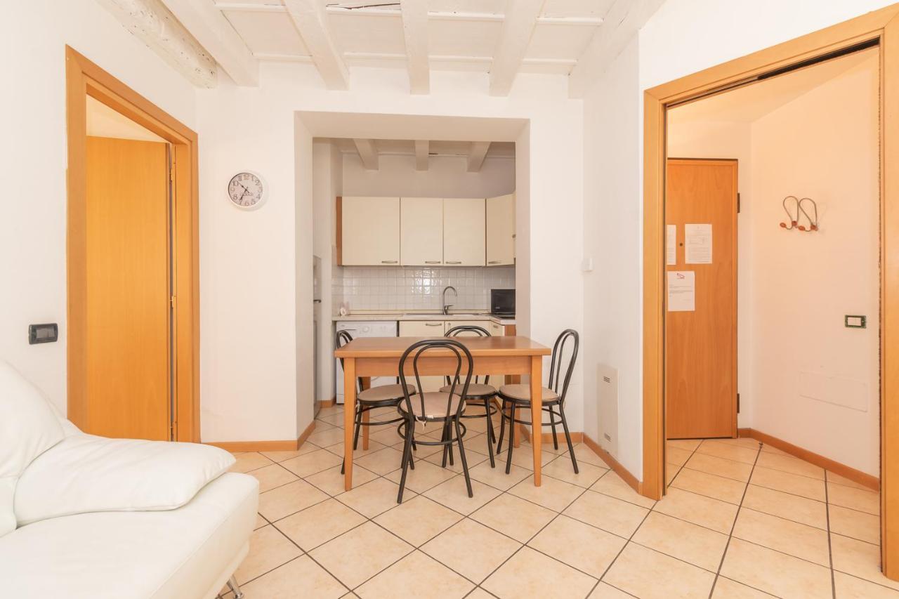 Appartamento Bilocale 1 Piazza Vittoria - Affitti Brevi Italia Bréscia Exterior foto